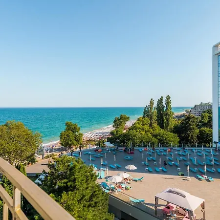 Elpida Hotel