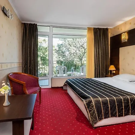 Hotel Elpida